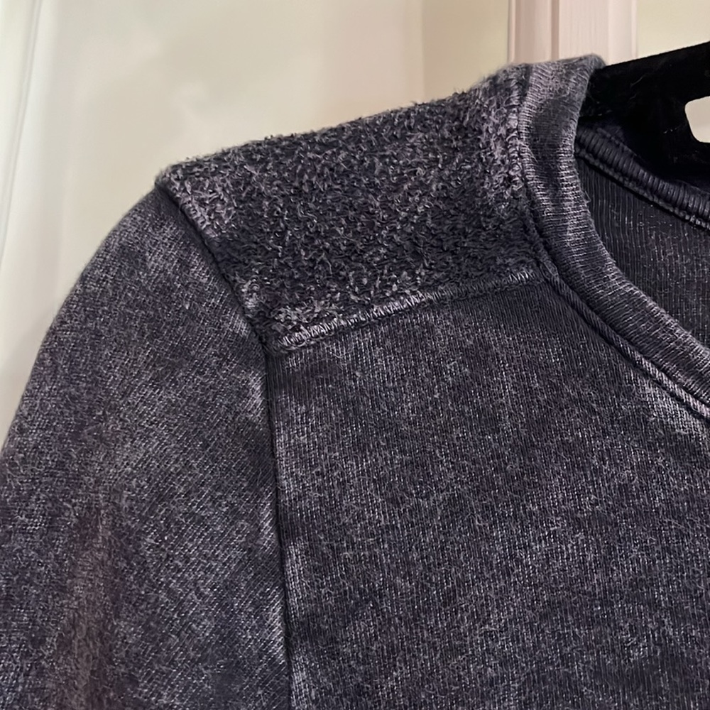 M. Rena top, Size S - Picture 4 of 13